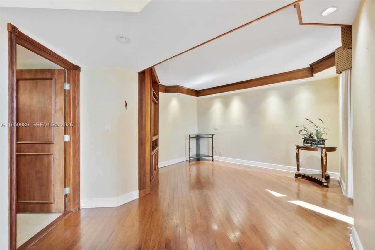 1000 E Island Blvd, Unit 803, Aventura, FL 33160 Photo