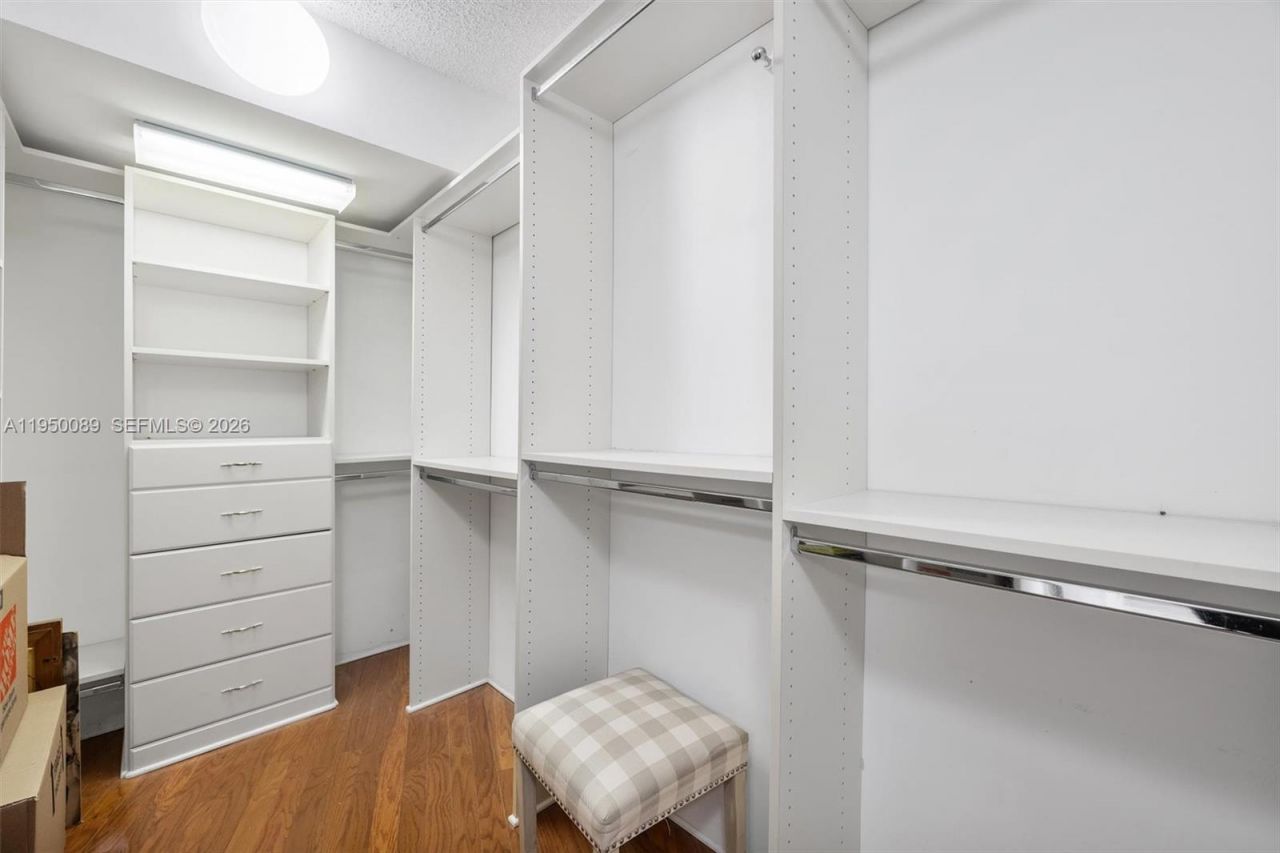 1000 E Island Blvd, Unit 803, Aventura, FL 33160 Photo