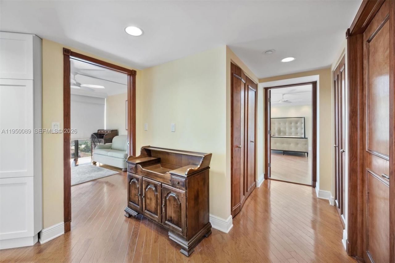 1000 E Island Blvd, Unit 803, Aventura, FL 33160 Photo