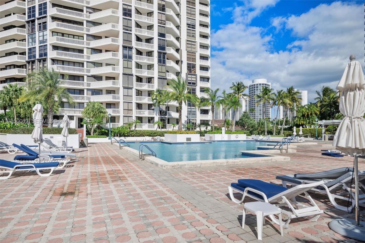 1000 E Island Blvd, Unit 803, Aventura, FL 33160 Photo