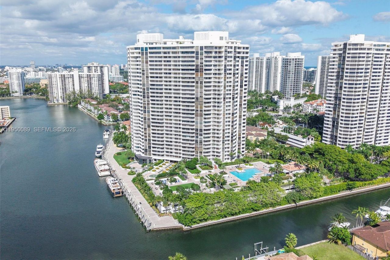 1000 E Island Blvd, Unit 803, Aventura, FL 33160 Photo