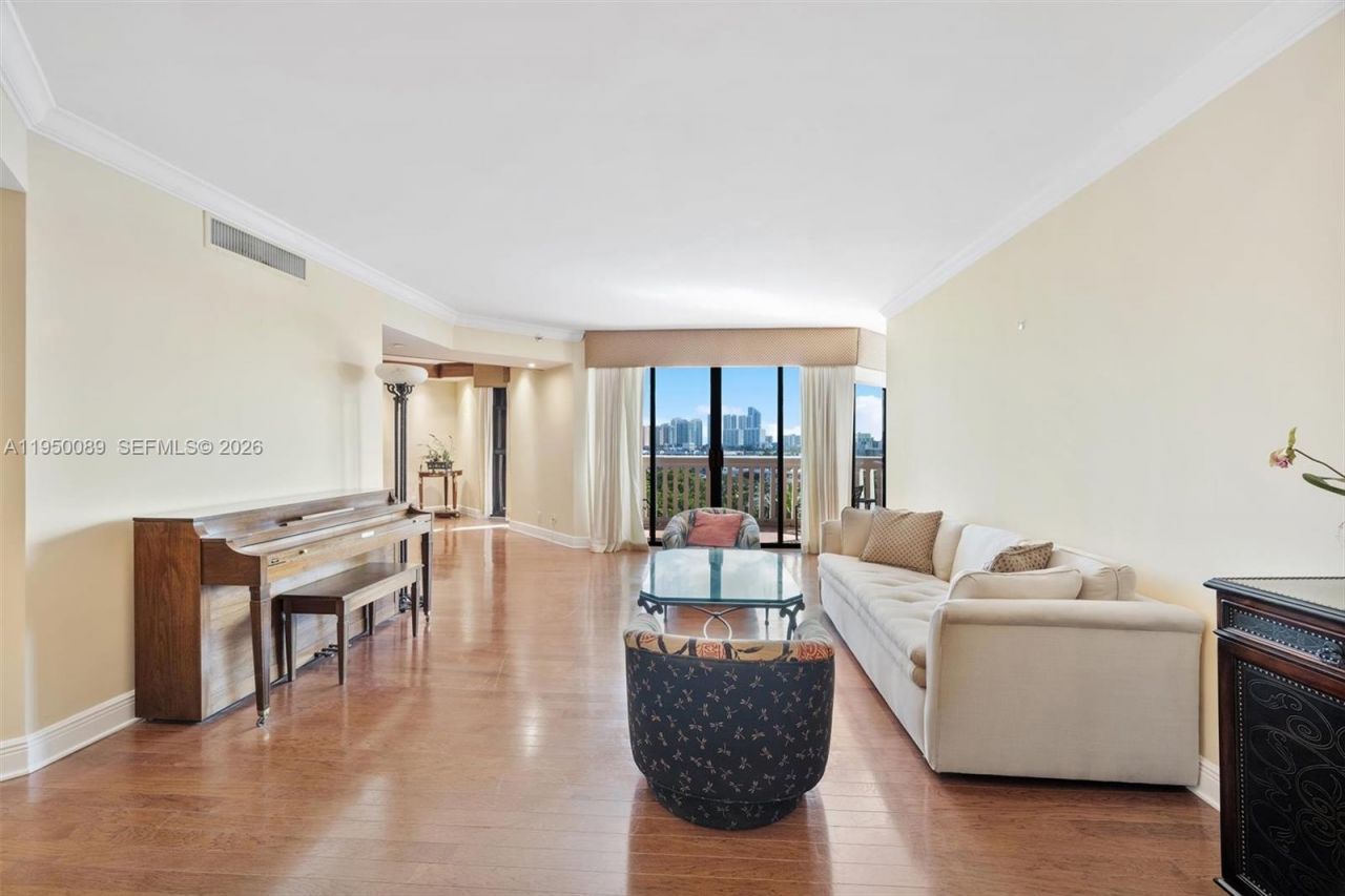 1000 E Island Blvd, Unit 803, Aventura, FL 33160 Photo