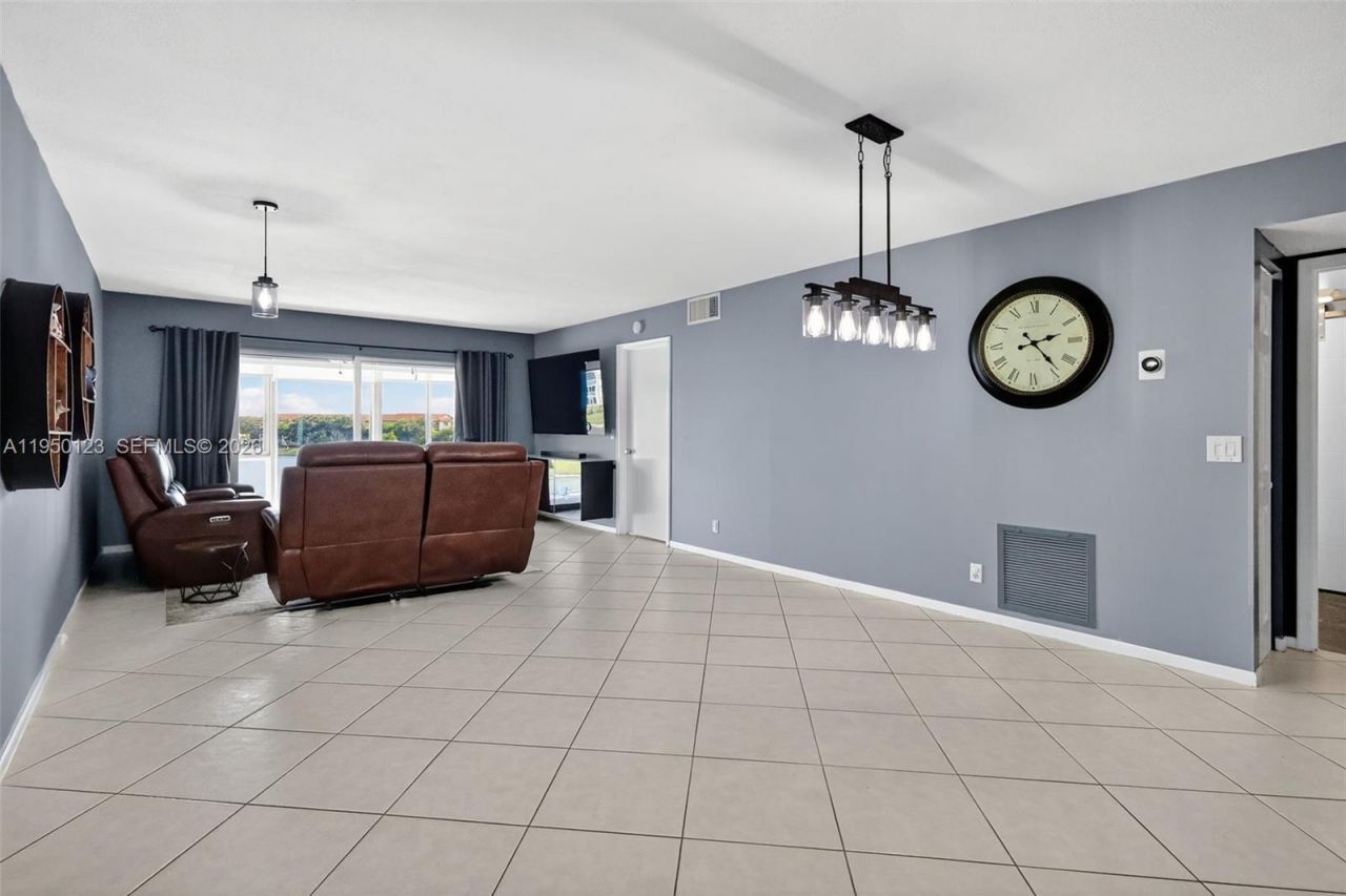 13100 SW 11th Ct , Unit 407C, Pembroke Pines, FL 33027 Photo