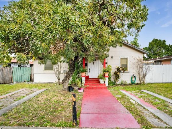 5955 SW 4th St, Miami, FL 33144