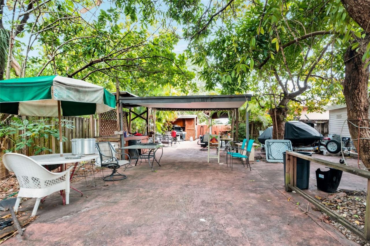 5955 SW 4th St, Miami, FL 33144 Photo