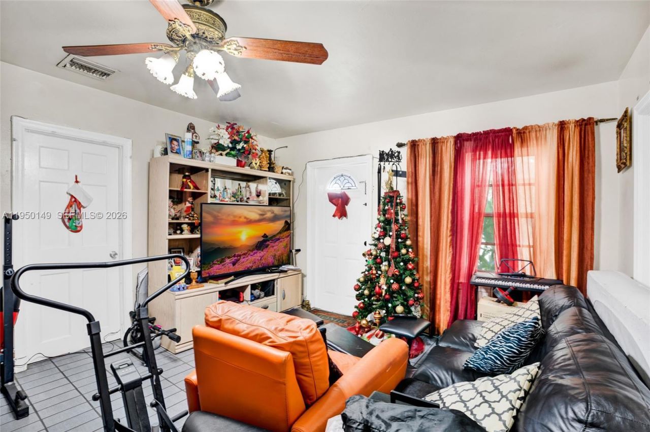 5955 SW 4th St, Miami, FL 33144 Photo