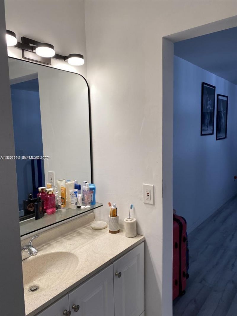 2350 NE 135th St, Unit 1509, North Miami, FL 33181 Photo