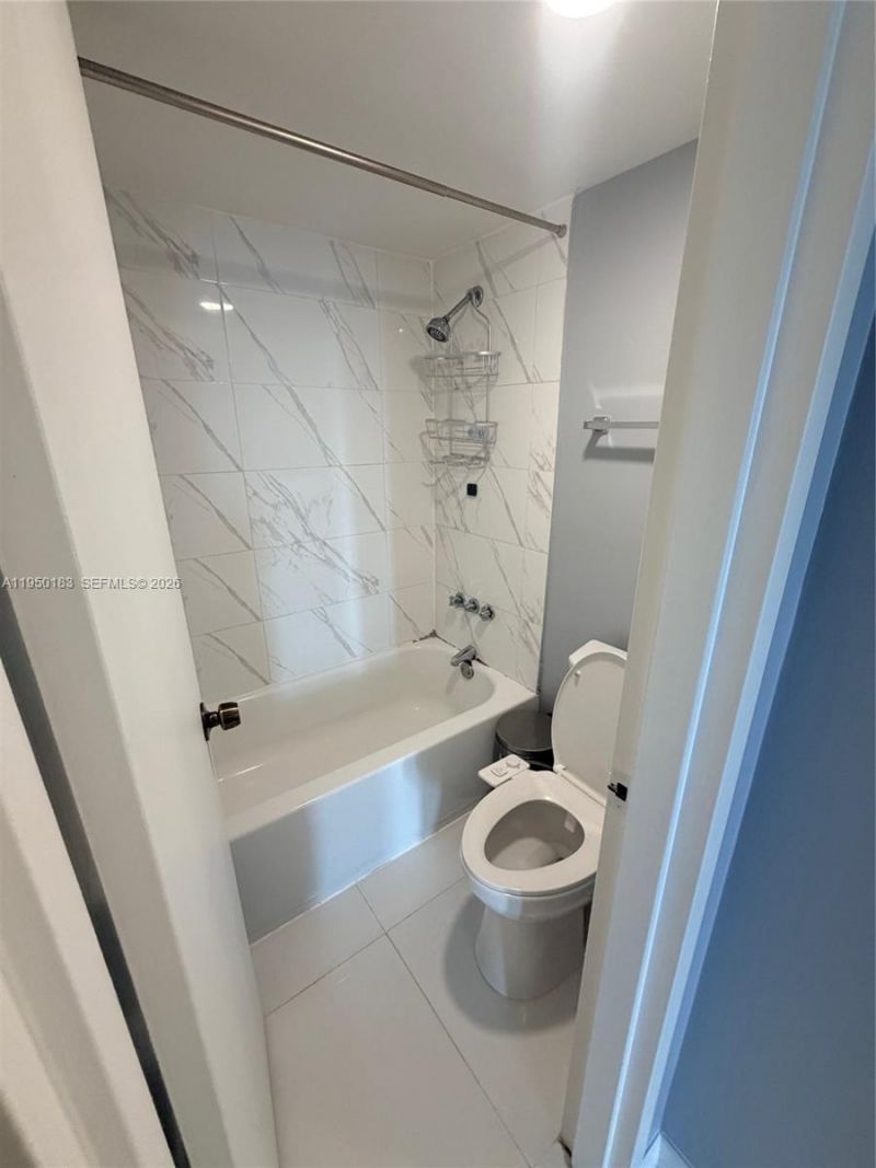 2350 NE 135th St, Unit 1509, North Miami, FL 33181 Photo