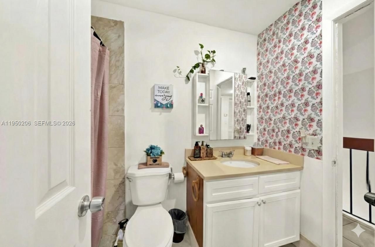 10810 NW 7th St, Unit 6B, Miami, FL 33172 Photo