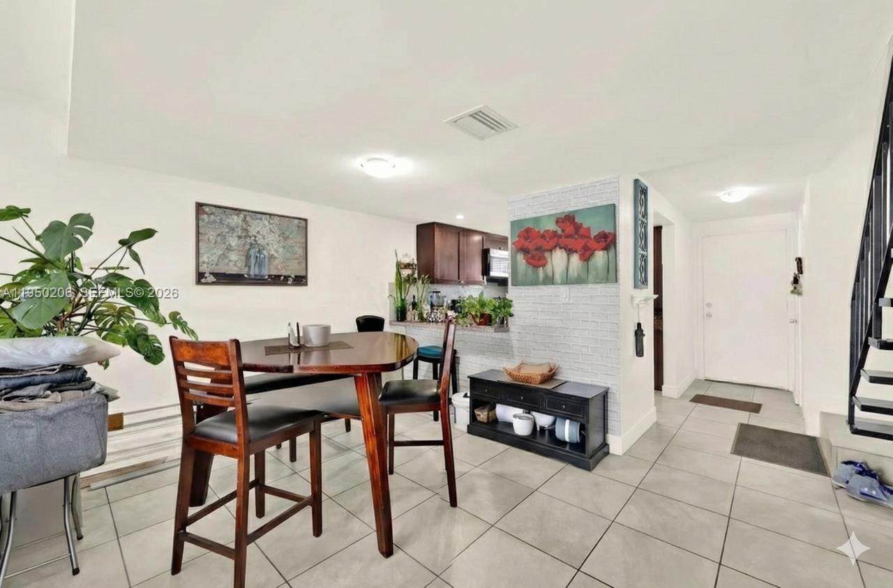 10810 NW 7th St, Unit 6B, Miami, FL 33172 Photo