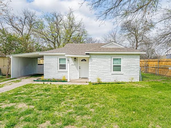 542 S Redford Lane, White Settlement, TX 76108