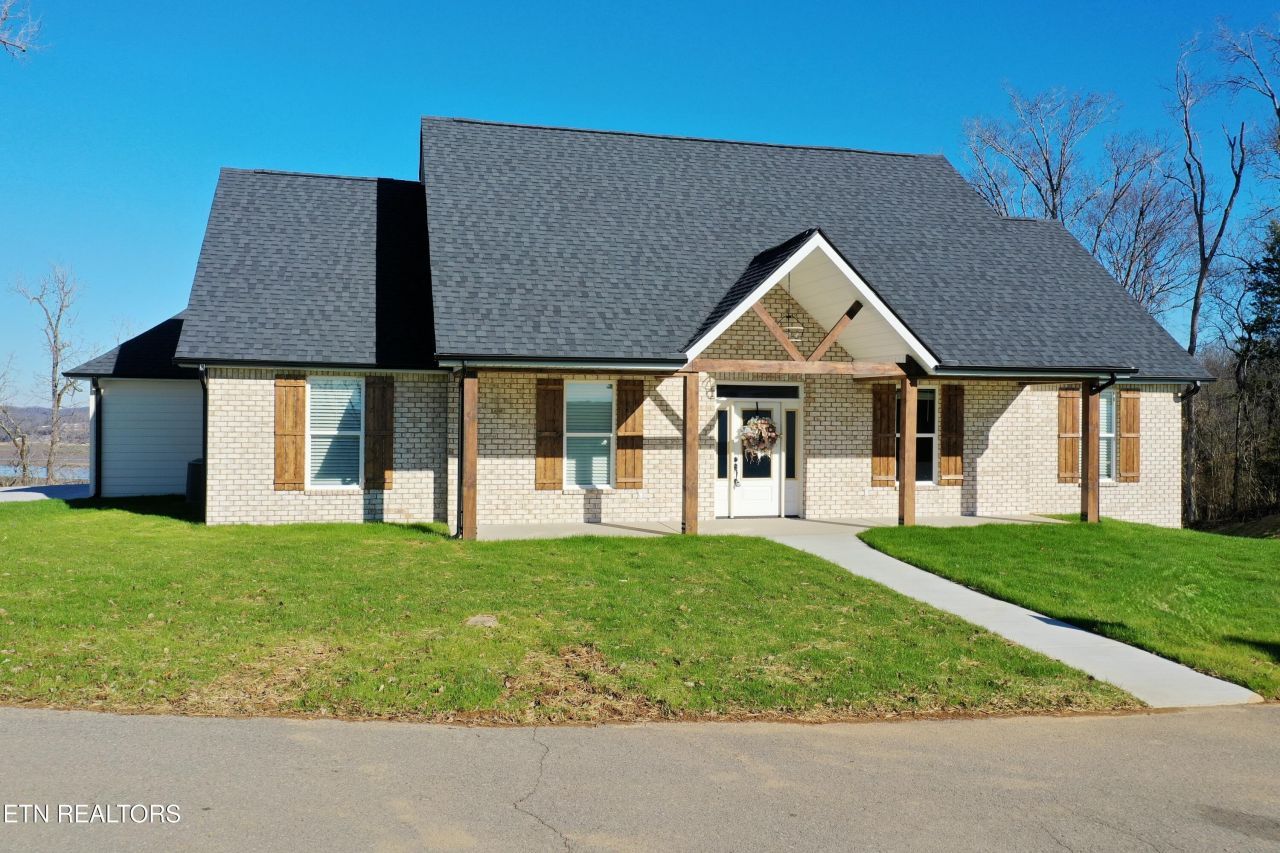 2095 Ivy Way Newport, TN 37821