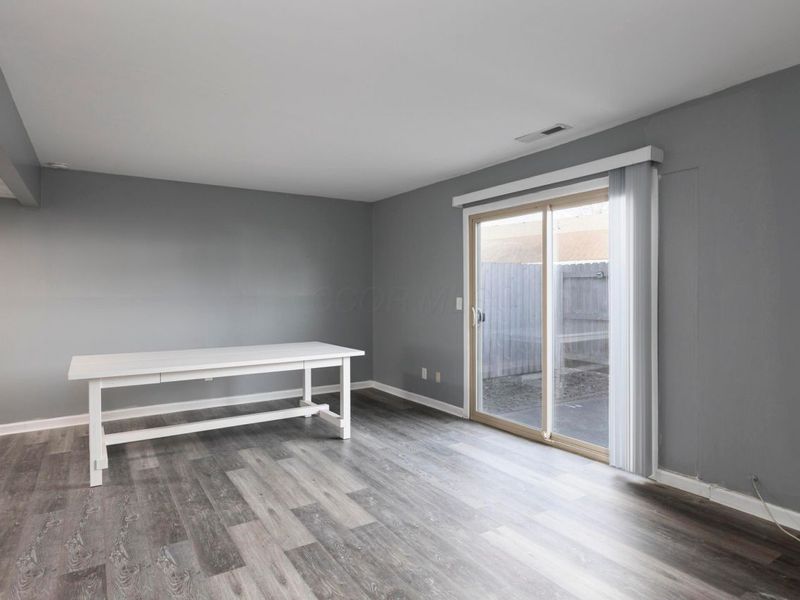 1030 Galliton Court, Unit H, Columbus, OH 43220 Photo 10