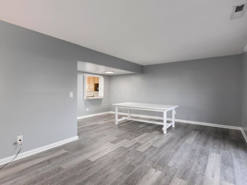 1030 Galliton Court, Unit H, Columbus, OH 43220 Photo 11