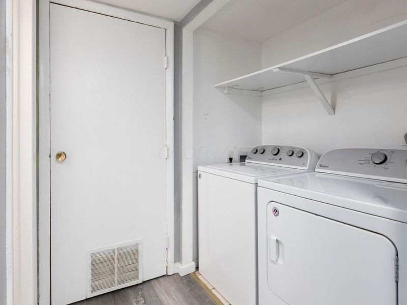 1030 Galliton Court, Unit H, Columbus, OH 43220 Photo 17