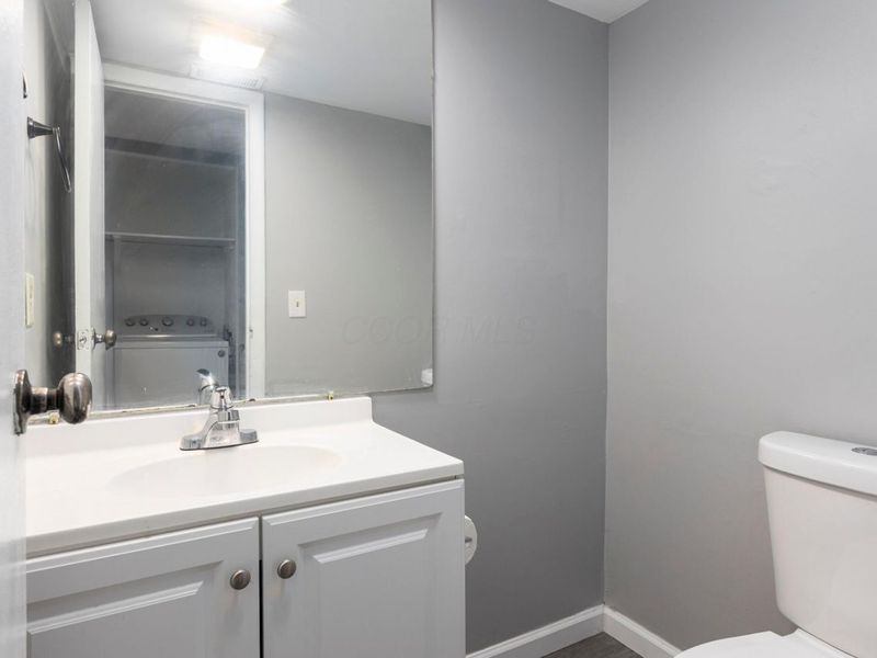 1030 Galliton Court, Unit H, Columbus, OH 43220 Photo 18