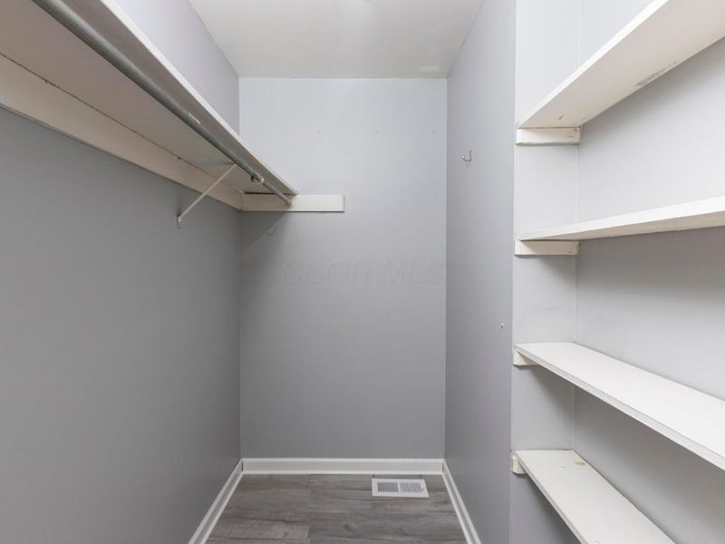 1030 Galliton Court, Unit H, Columbus, OH 43220 Photo 23