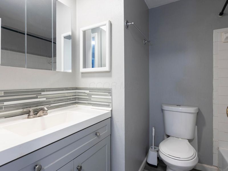 1030 Galliton Court, Unit H, Columbus, OH 43220 Photo 30