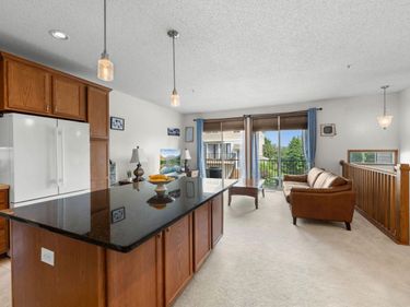 4735 Victor Path, Unit 4, Hugo, MN 55038