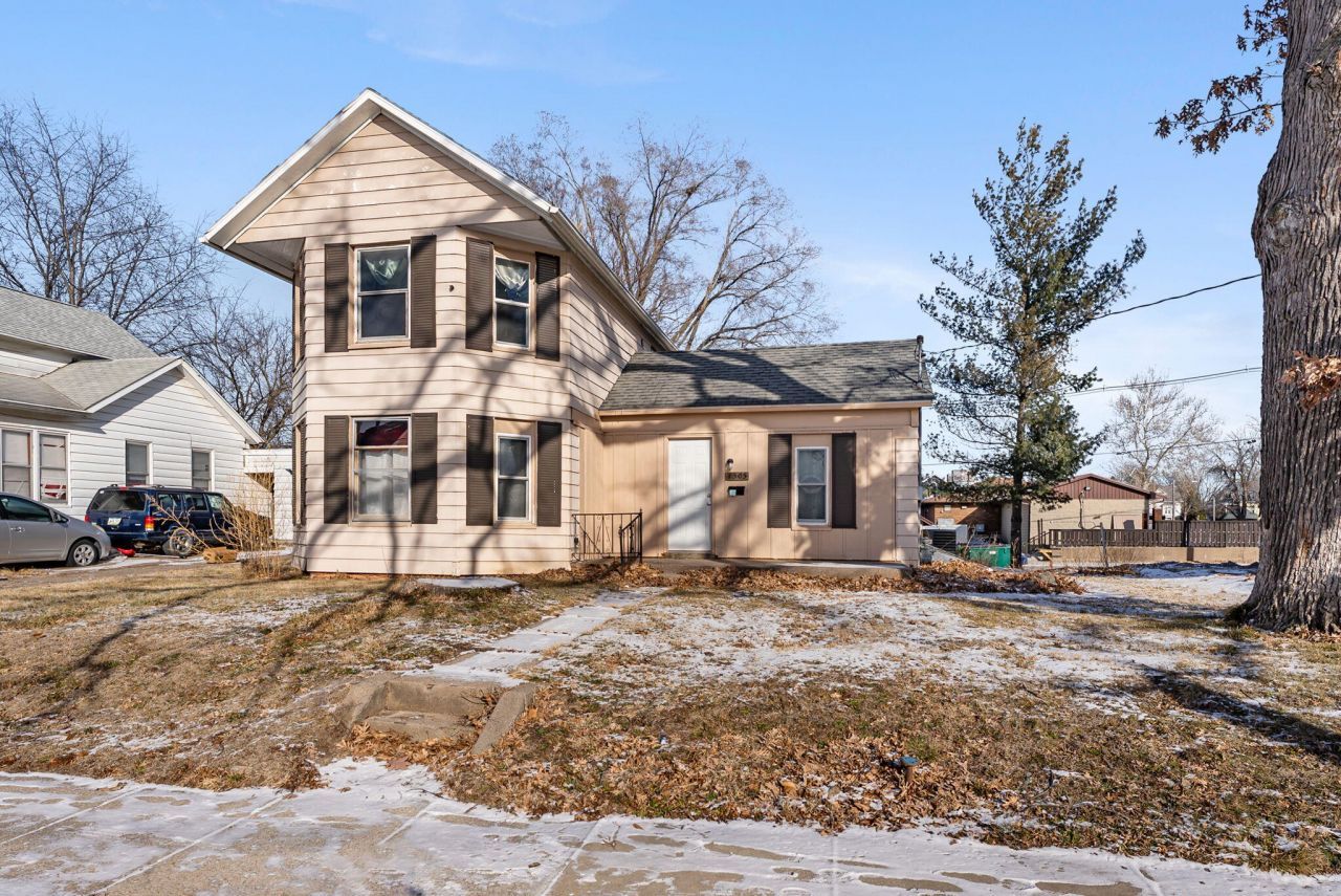 1505 Washington St, Muscatine, IA 52761 Main Photo