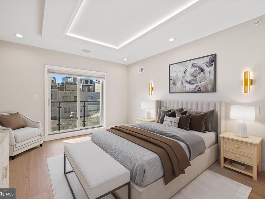 2130 Spring Street, Philadelphia, PA 19103 Main Photo