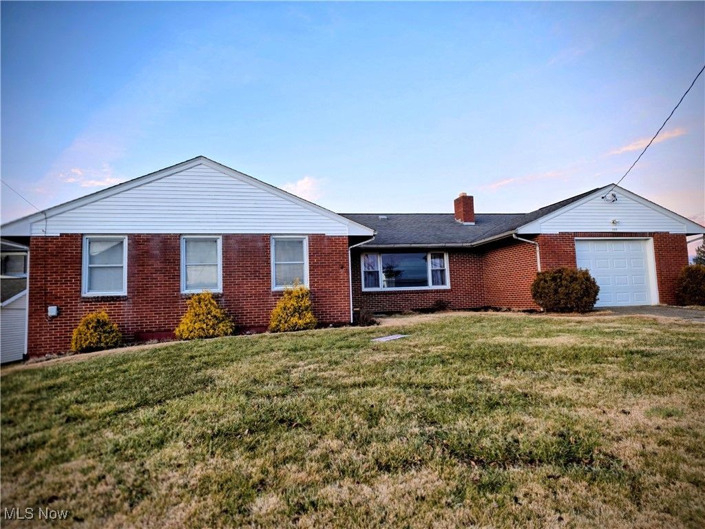 600 E South Street, Harrisville, WV 26362 Main Photo