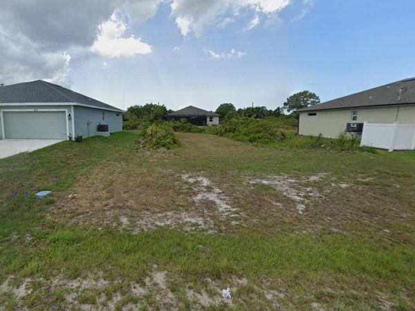 201 Baytree Drive, Port Charlotte, FL 33981