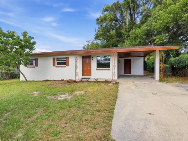 225 W VOLUSIA AVENUE, DELAND, FL 32720