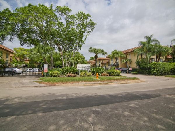 8500 SW 109th Ave, Unit 6-223, Miami, FL 33173