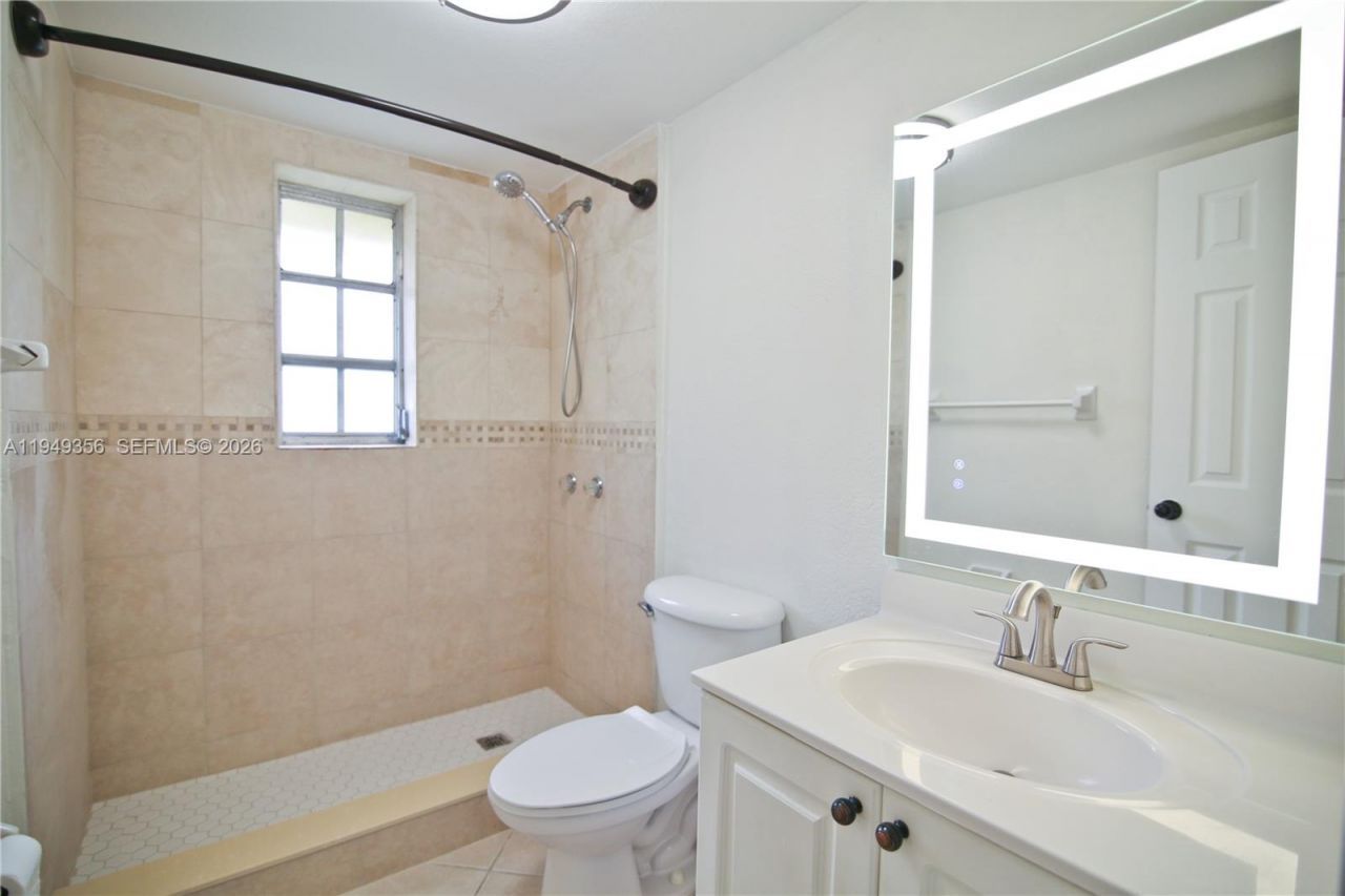 8500 SW 109th Ave, Unit 6-223, Miami, FL 33173 Photo