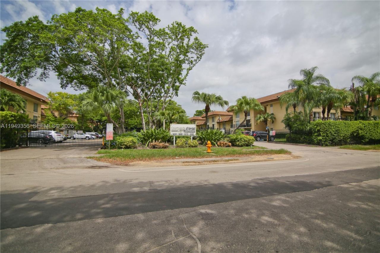8500 SW 109th Ave, Unit 6-223, Miami, FL 33173 Photo