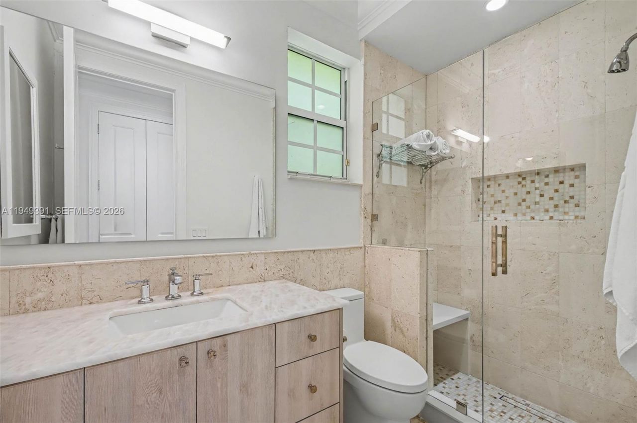 10530 SW 77th Ave, Unit 1, Pinecrest, FL 33156 Photo