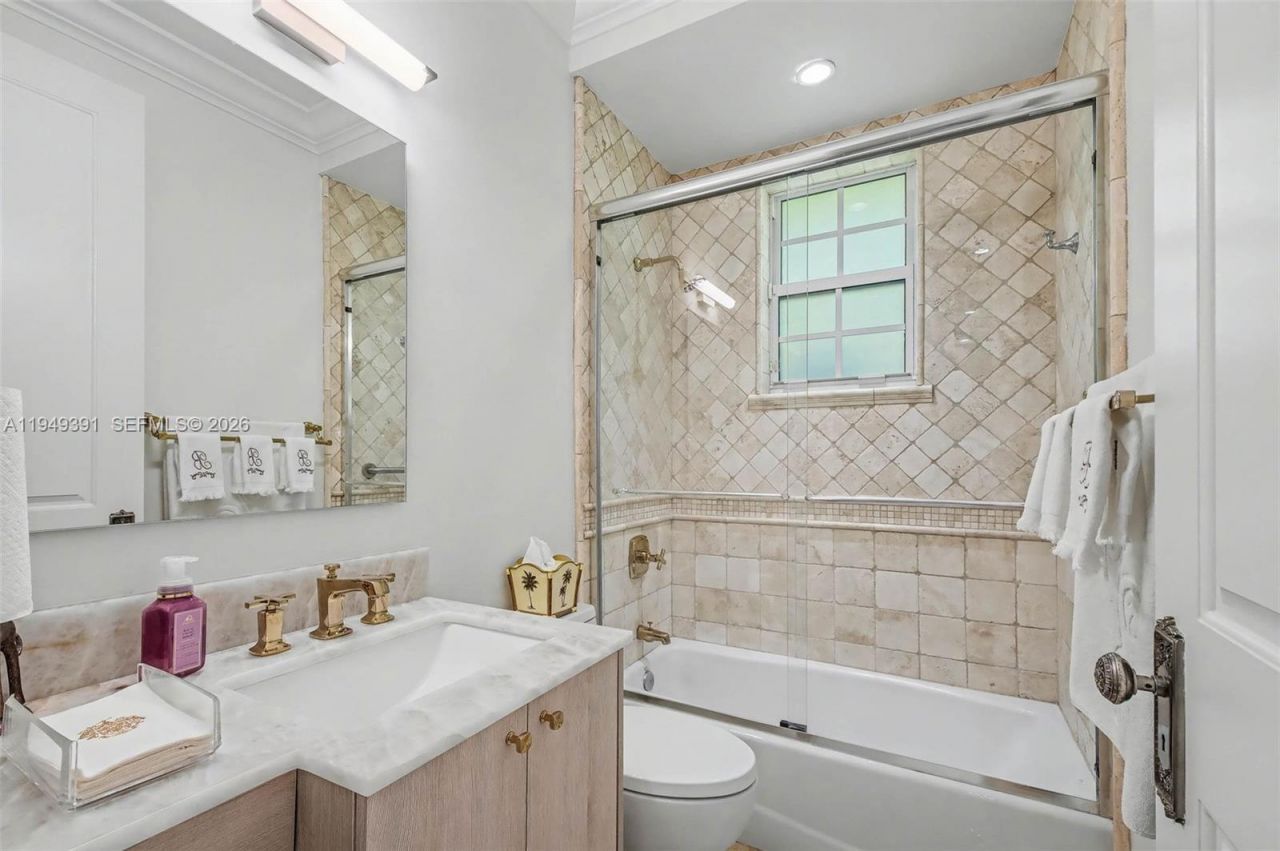 10530 SW 77th Ave, Unit 1, Pinecrest, FL 33156 Photo