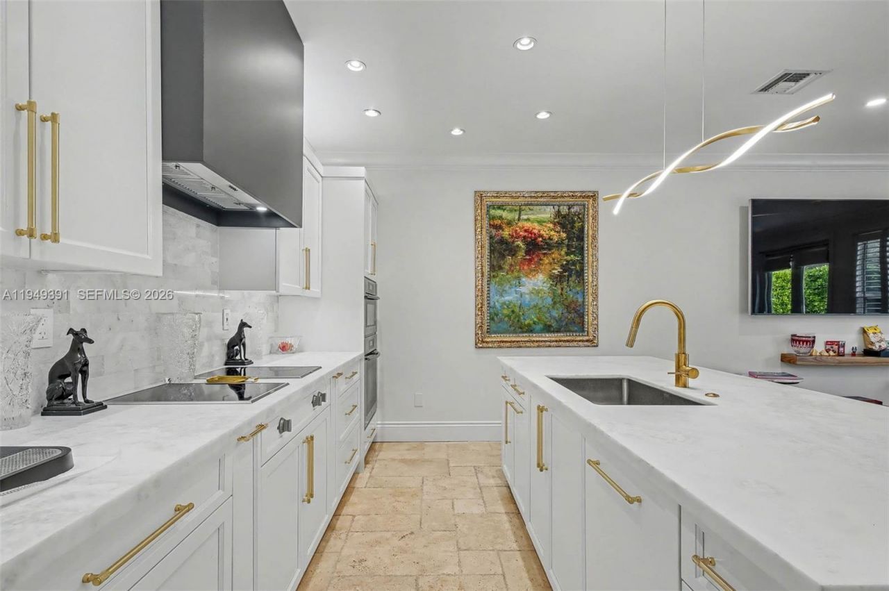 10530 SW 77th Ave, Unit 1, Pinecrest, FL 33156 Photo