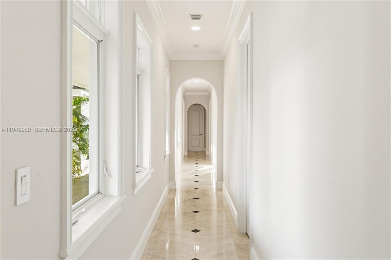 6200 SW 130th Ter, Pinecrest, FL 33156 Photo