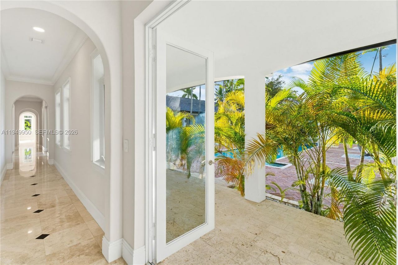 6200 SW 130th Ter, Pinecrest, FL 33156 Photo