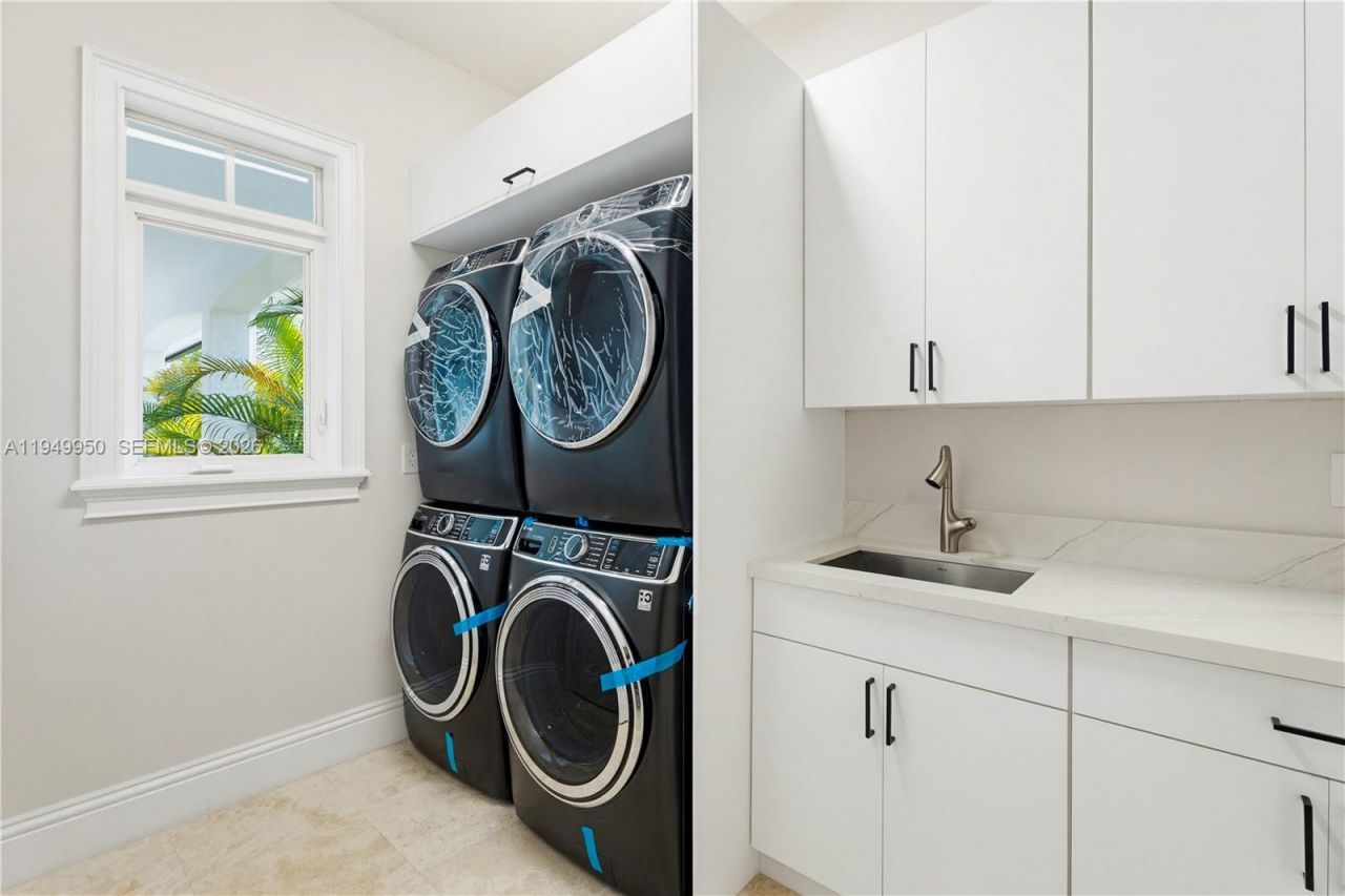 6200 SW 130th Ter, Pinecrest, FL 33156 Photo