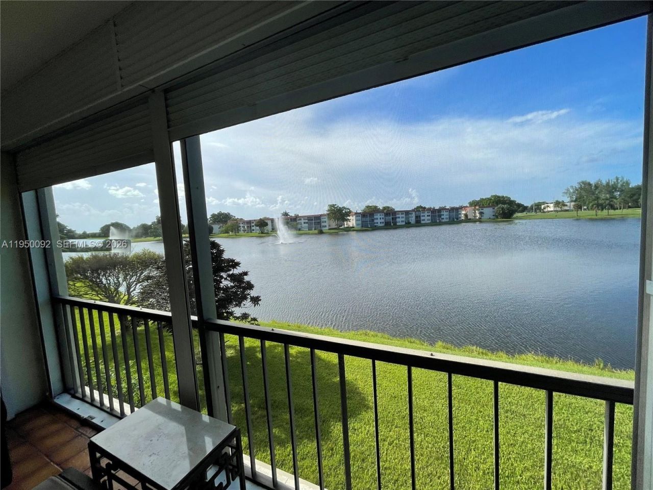 9423 S Hollybrook Lake Dr, Unit 203, Pembroke Pines, FL 33025 Photo