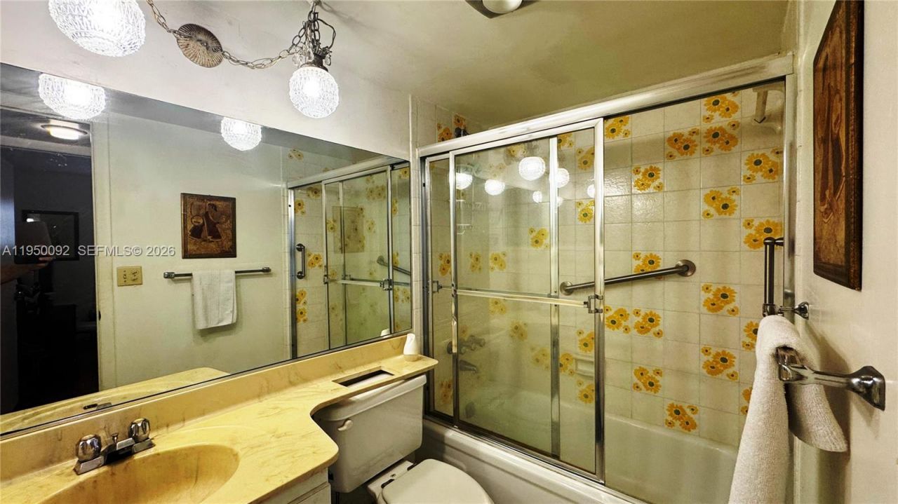 9423 S Hollybrook Lake Dr, Unit 203, Pembroke Pines, FL 33025 Photo