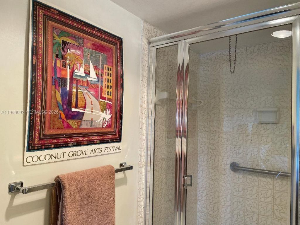 9423 S Hollybrook Lake Dr, Unit 203, Pembroke Pines, FL 33025 Photo
