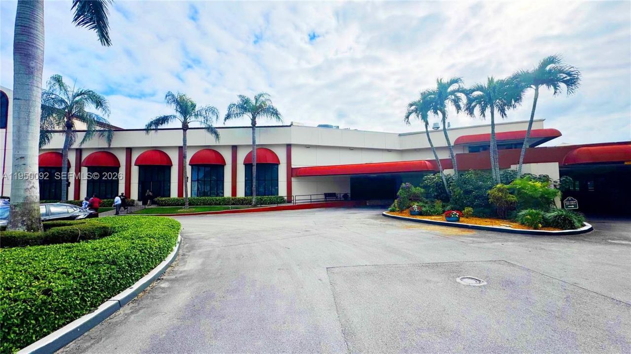 9423 S Hollybrook Lake Dr, Unit 203, Pembroke Pines, FL 33025 Photo