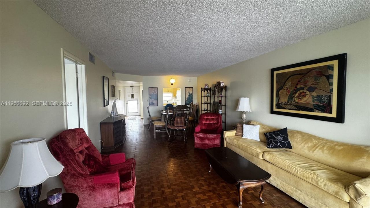 9423 S Hollybrook Lake Dr, Unit 203, Pembroke Pines, FL 33025 Photo