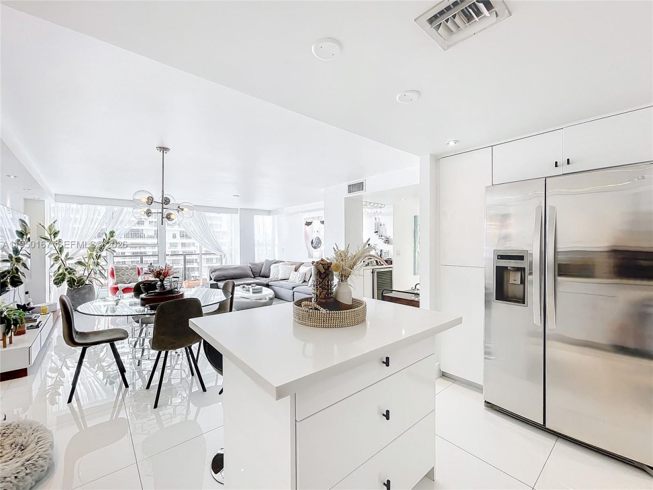 600 NE 36th St, Unit 703, Miami, FL 33137 Photo