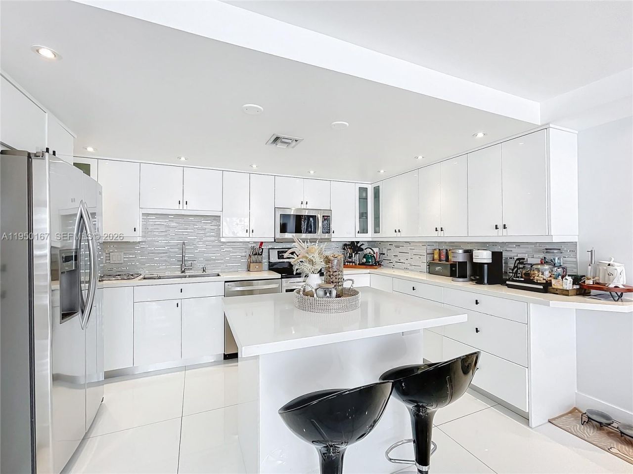 600 NE 36th St, Unit 703, Miami, FL 33137 Photo