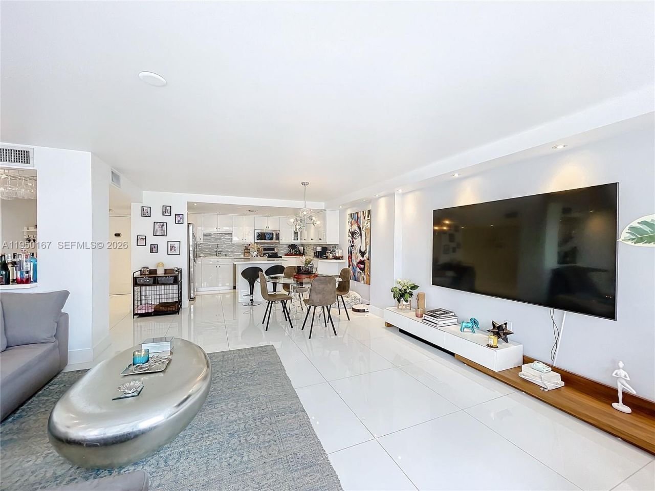 600 NE 36th St, Unit 703, Miami, FL 33137 Photo