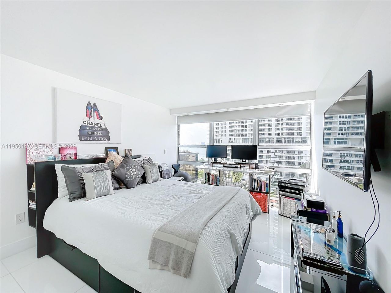 600 NE 36th St, Unit 703, Miami, FL 33137 Photo