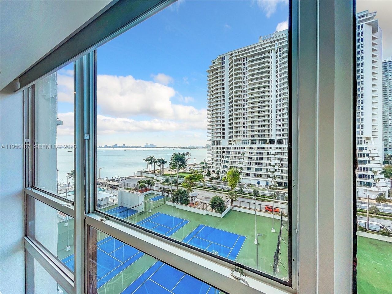 600 NE 36th St, Unit 703, Miami, FL 33137 Photo