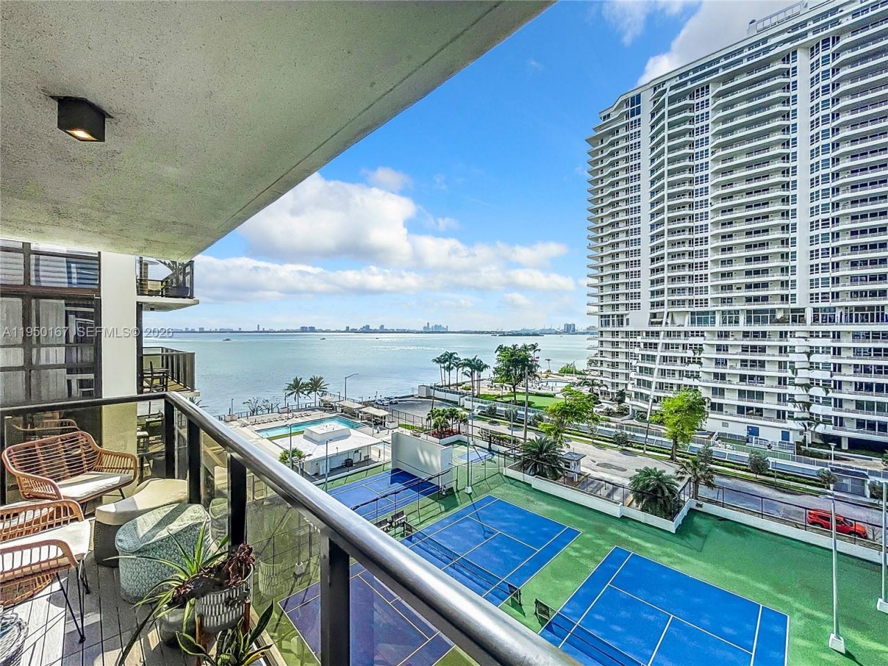 600 NE 36th St, Unit 703, Miami, FL 33137 Photo