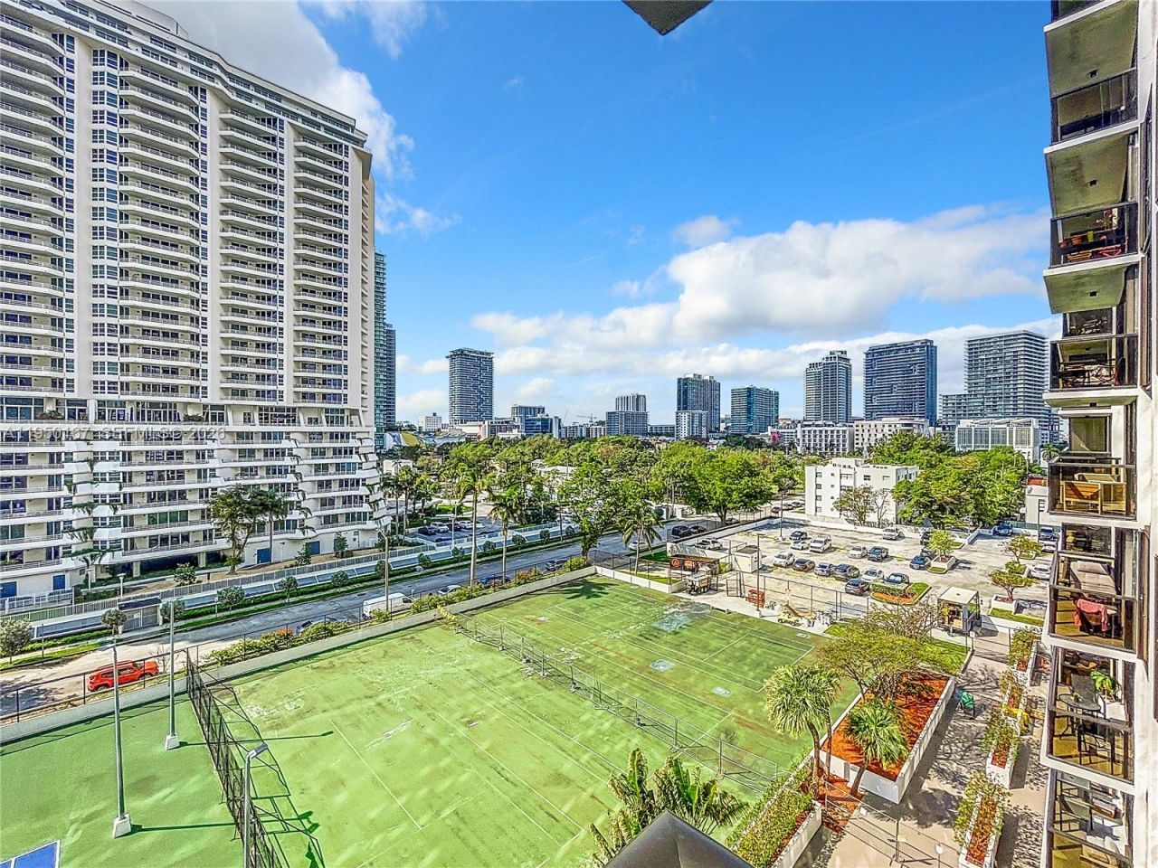 600 NE 36th St, Unit 703, Miami, FL 33137 Photo