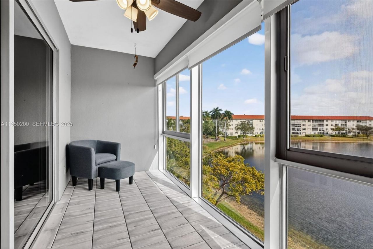 13100 SW 11th Ct, Unit 407C, Pembroke Pines, FL 33027 Main Photo